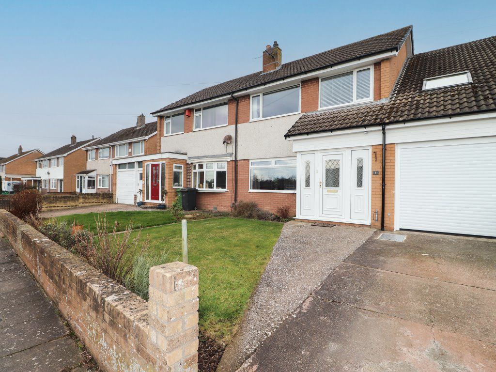 4 bed semidetached house to rent in Kirkstead Road, Carlisle CA2, £925