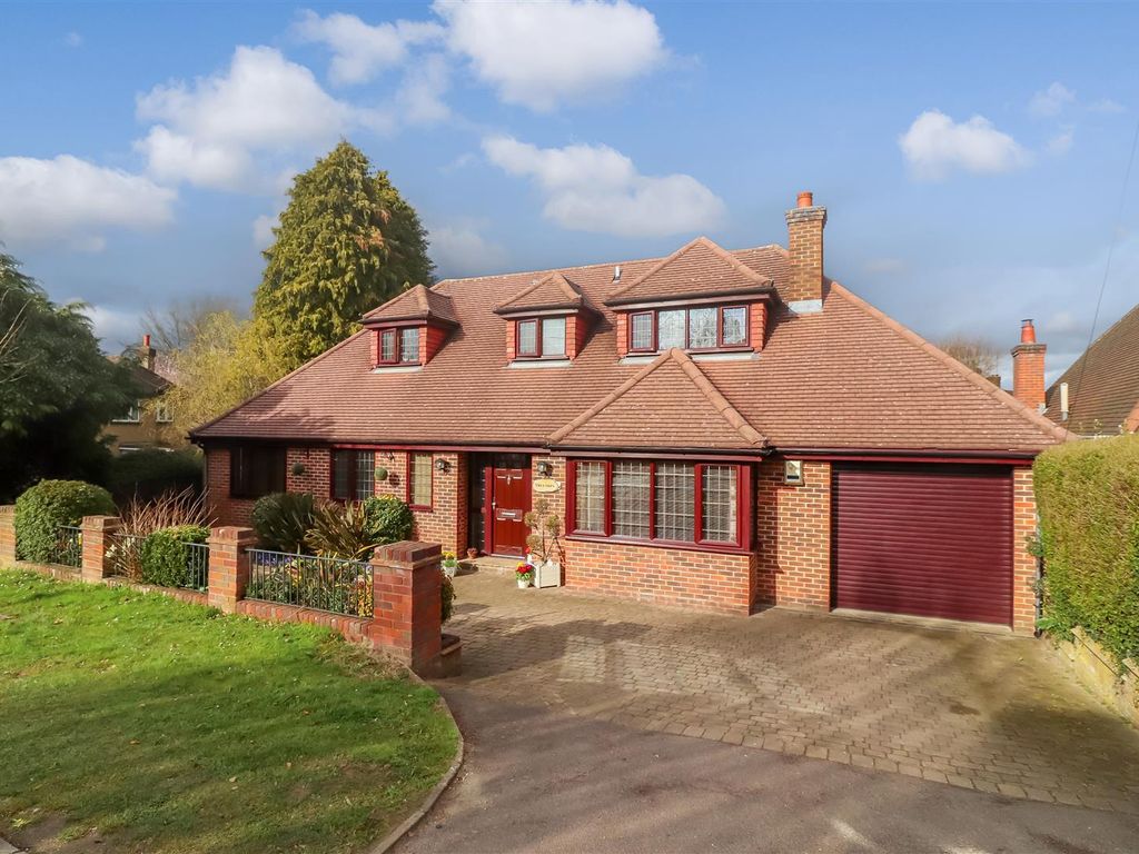 4 bed detached house for sale in Felden Lane, Felden, Hemel Hempstead