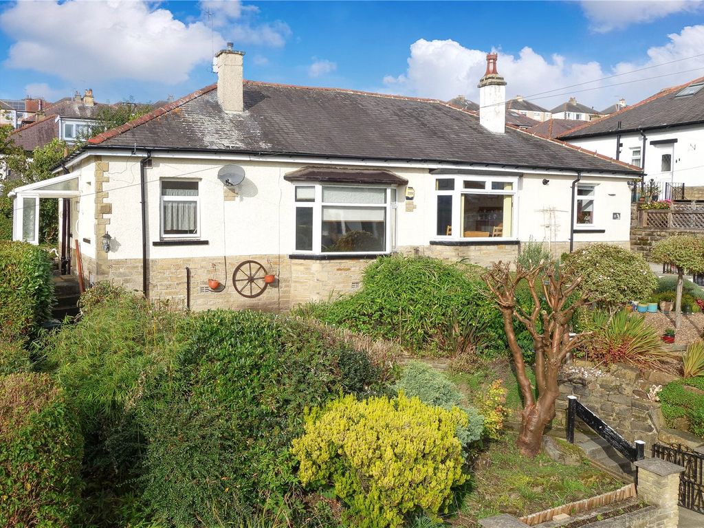 2 bed bungalow for sale in Oakfield Drive, Baildon, Shipley, West