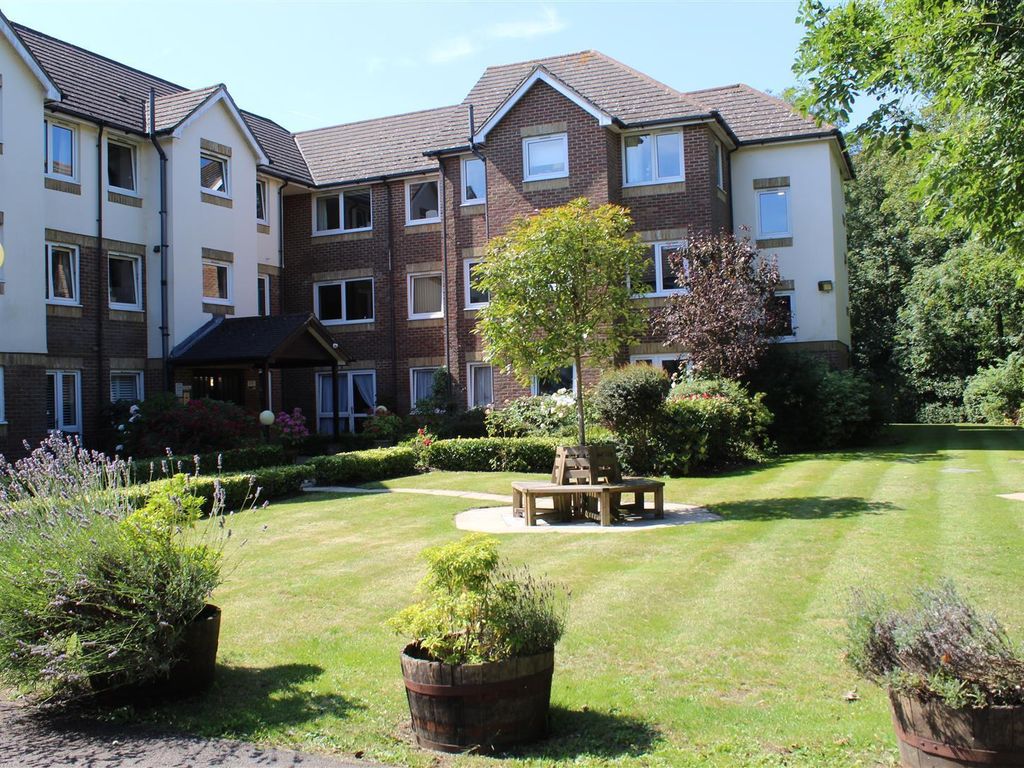 1 bed property for sale in Christchurch Lane, EN5, £239,500 Zoopla