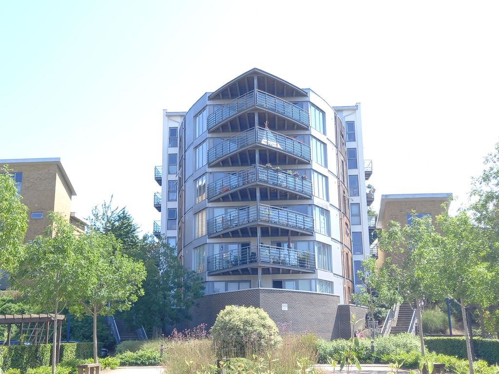 2 bed flat to rent in Arundel Square, Maidstone ME15 Zoopla