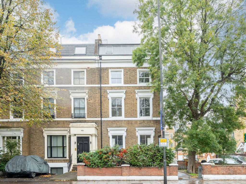 Fulham Road, Fulham Broadway, London SW6  