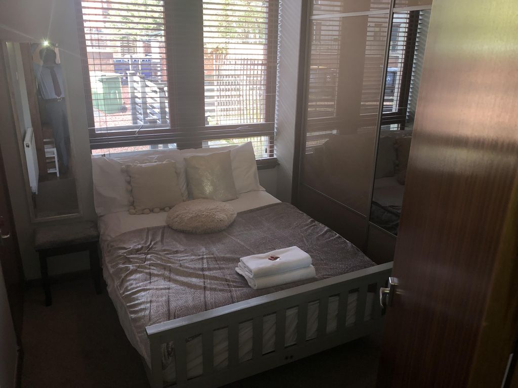 1 bed flat to rent in Renfield Street, Braehead, Renfrew PA4, £650 pcm