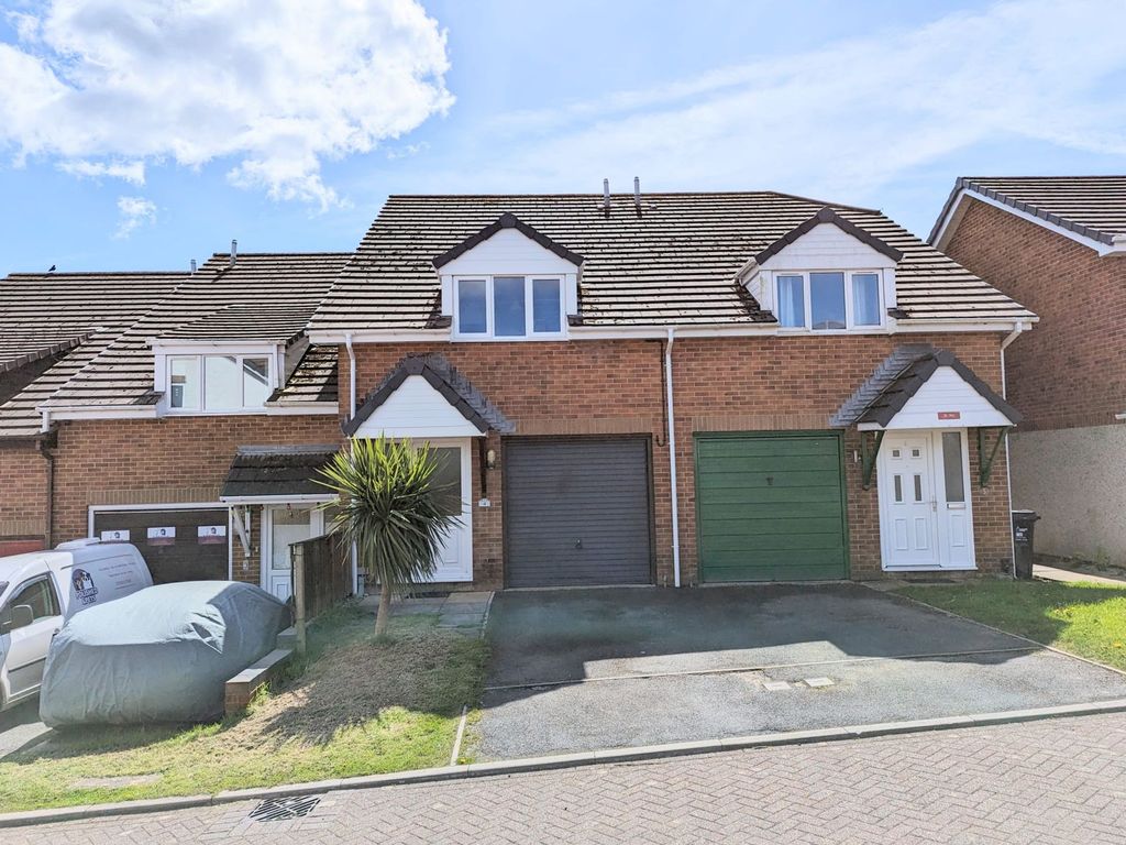 3 bed town house to rent in William Young Mews, Liskeard PL14, £925 pcm