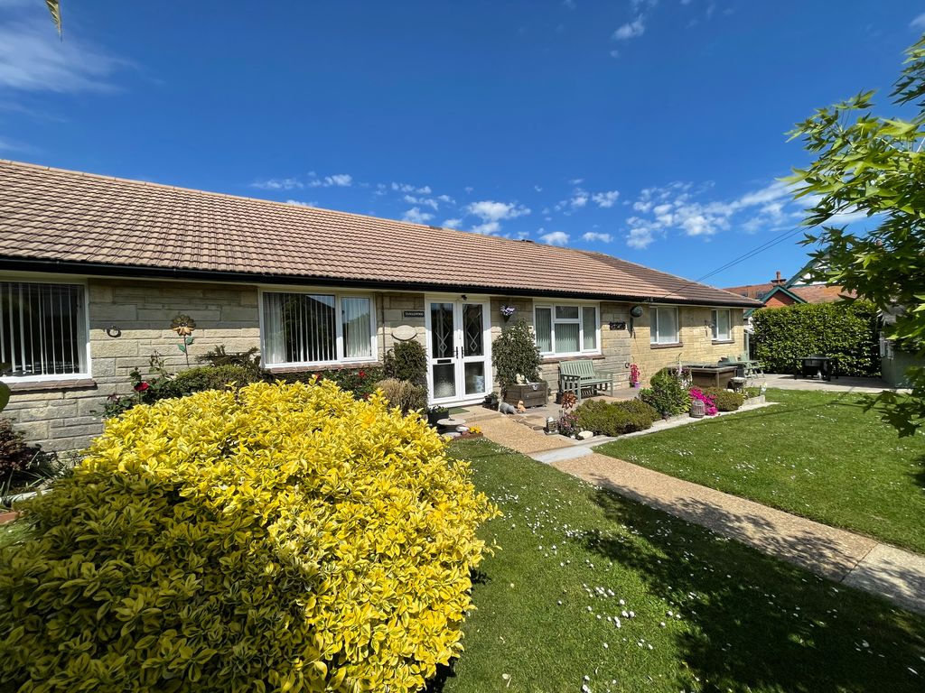 4 bed semidetached bungalow for sale in Ward Road, Totland Bay PO39 Zoopla