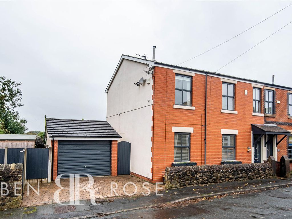 4 bed semidetached house for sale in Chorley Old Road, WhittleLe