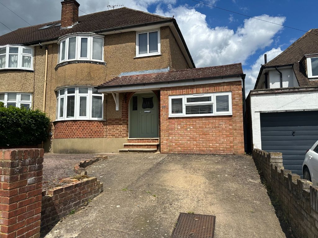 4 bed semidetached house for sale in The Greenway, Mill End