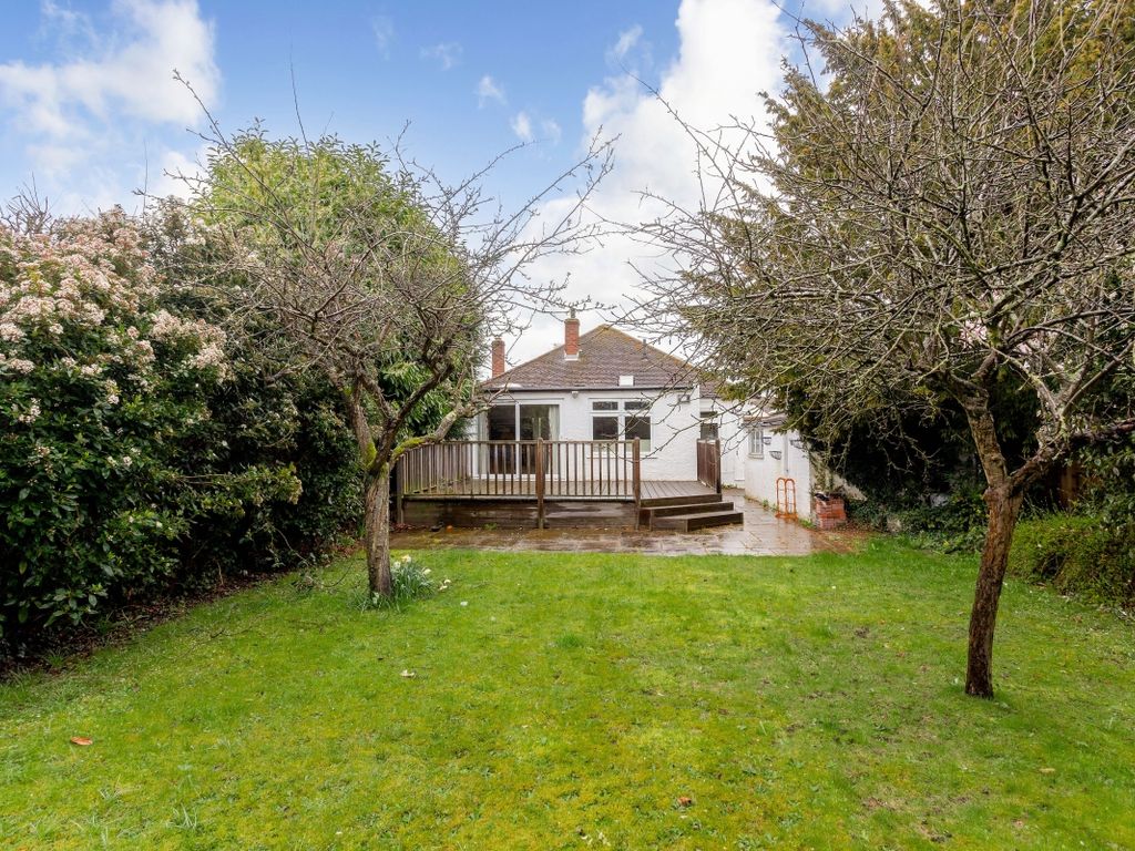 3 bed bungalow to rent in St. Andrews Avenue, Windsor SL4 Zoopla