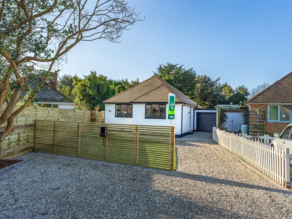 2 bed bungalow for sale in Elm Park, Ferring, Worthing, West Sussex