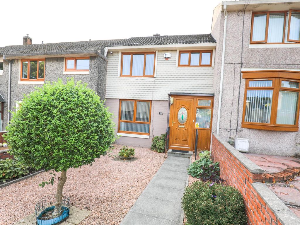 3 bed terraced house for sale in Milnwood Court, Glenrothes KY6, £