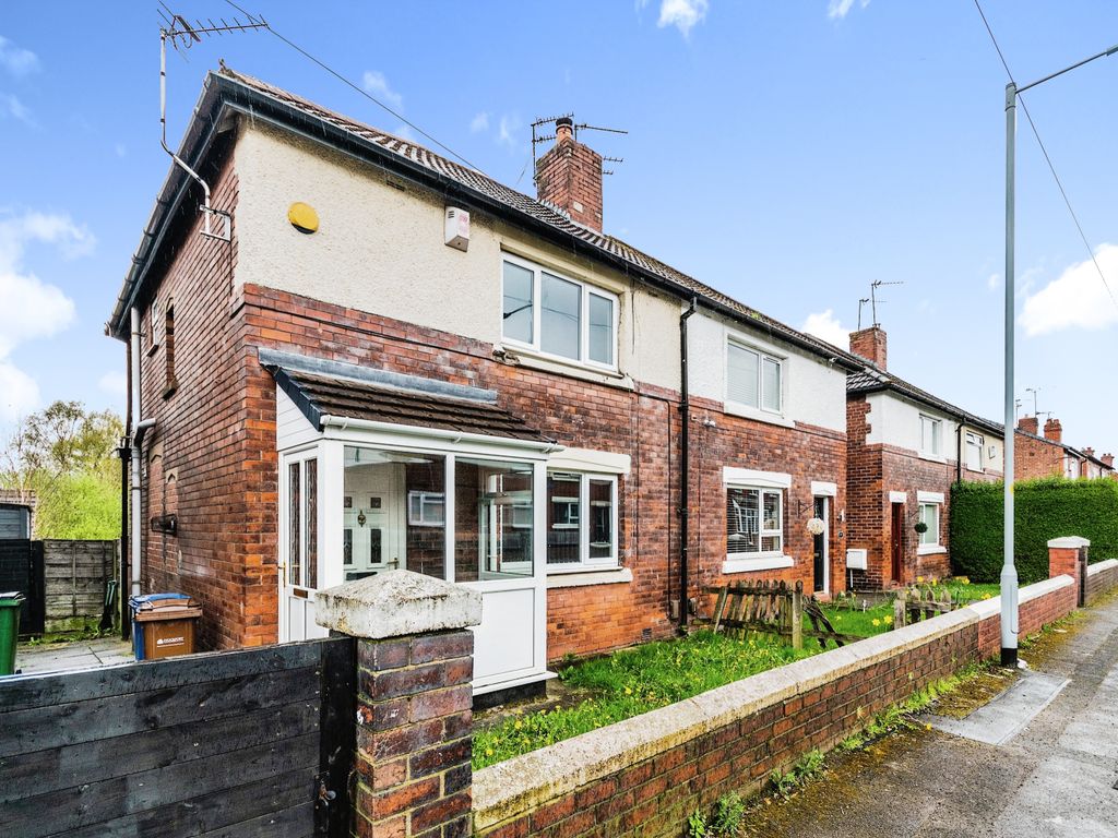 2 bed semidetached house for sale in Woodhall Road, Stockport SK5 Zoopla