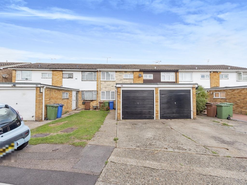3 bed terraced house for sale in Byron Gardens, Tilbury RM18 Zoopla