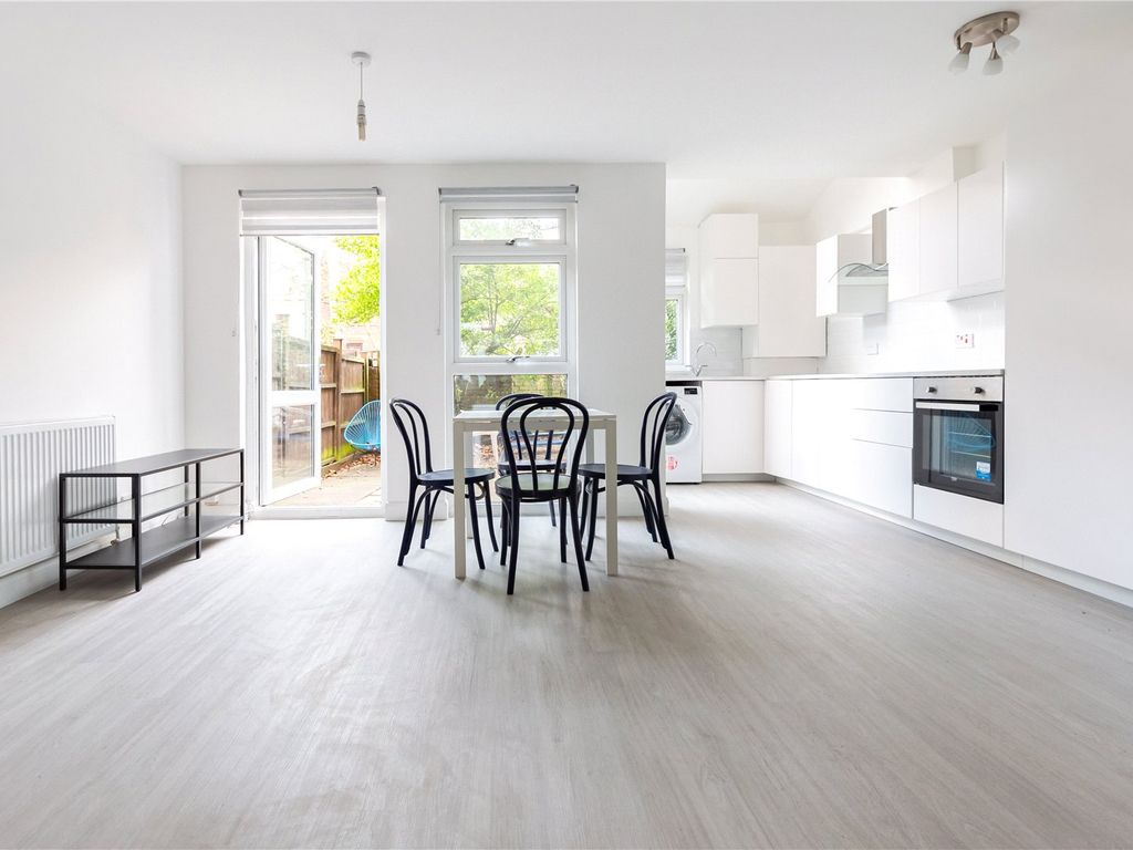 3 bed for sale in Keighley Close, Islington, London N7, £