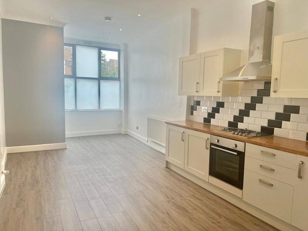 1 bed flat to rent in Amersham Road, London SE14, £1,450 pcm Zoopla