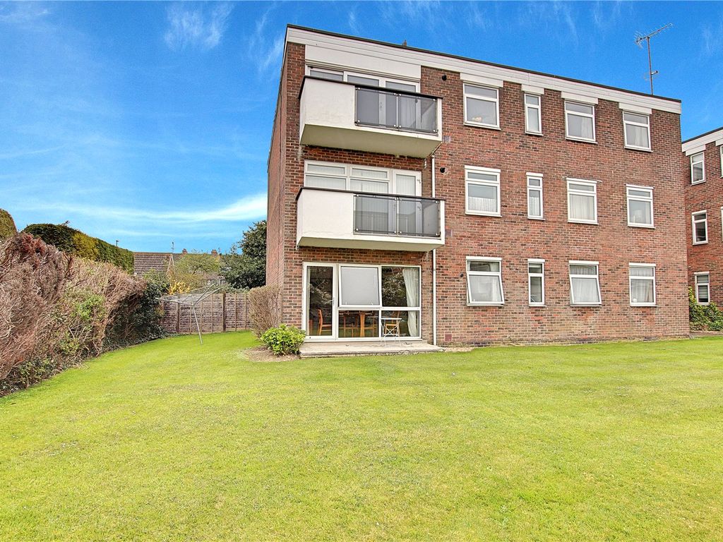 2 bed flat for sale in Sea Lane, Rustington, Littlehampton BN16, £