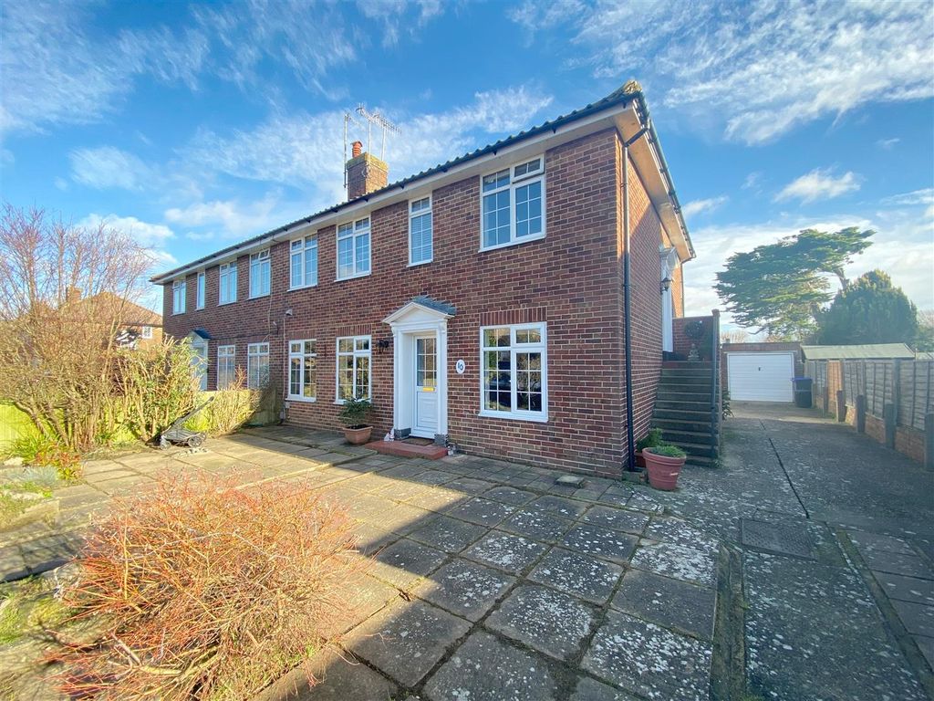 2 bed flat for sale in Gaisford Road, Broadwater, Worthing BN14 Zoopla