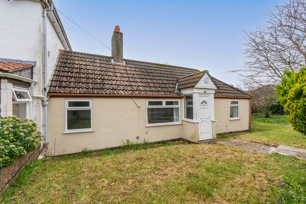 3 bed bungalow for sale in Manor Terrace, Bursledon SO31, £290,000 Zoopla