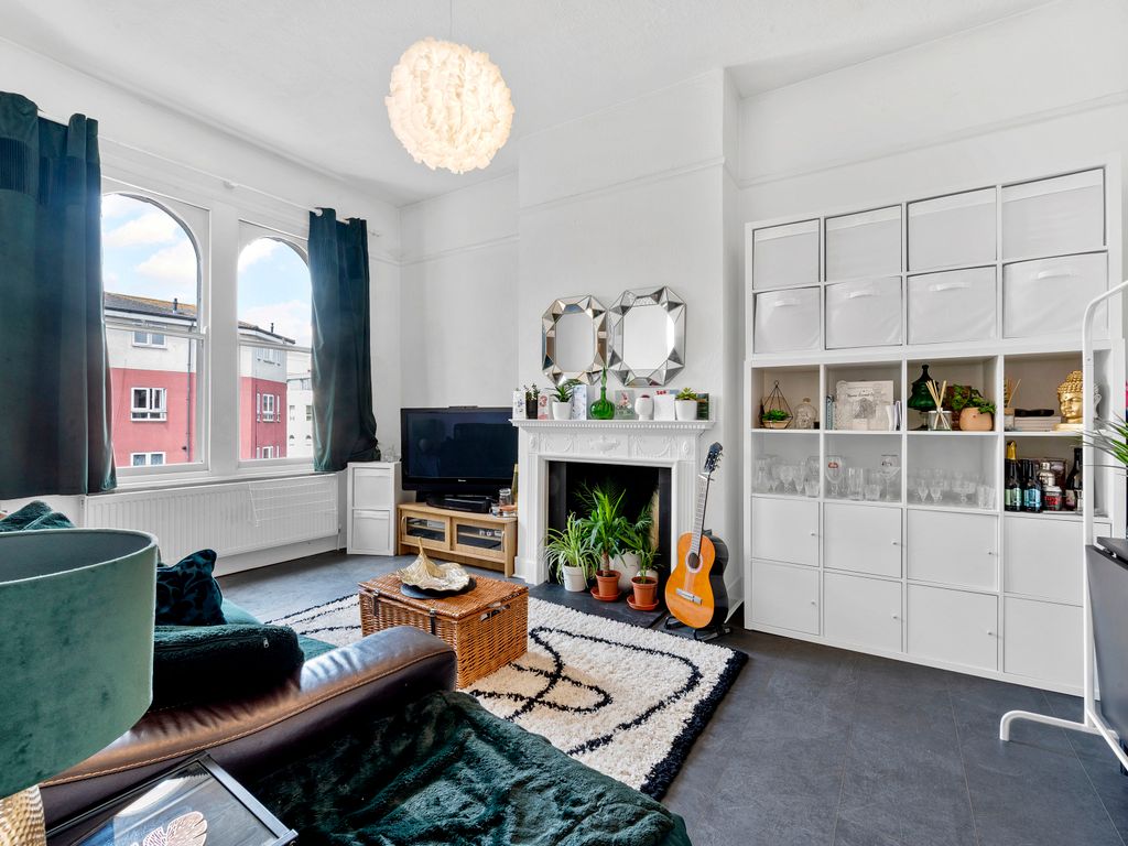 1 bed flat for sale in Surbiton Road, Kingston Upon Thames KT1 Zoopla