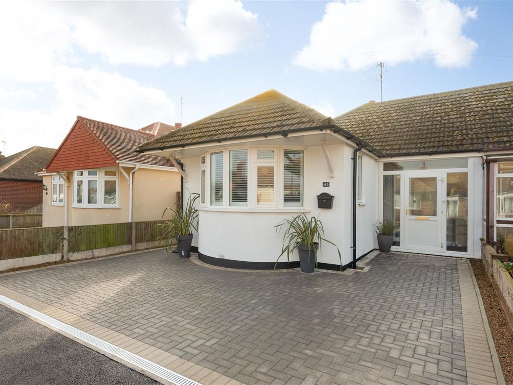 2 bed semidetached bungalow for sale in Seafield Road, Tankerton