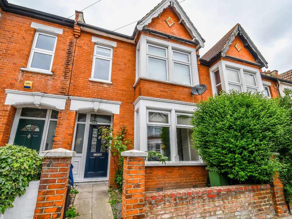 3 bed terraced house for sale in Hainault Avenue, WestcliffOnSea, Essex SS0 Zoopla