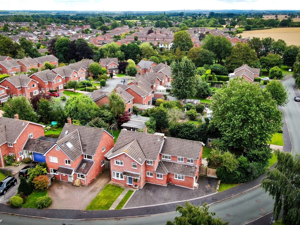 6 bed detached house for sale in Park Road, Barton Under Needwood