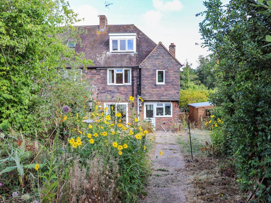 3 bed end terrace house for sale in Northbridge Street, Robertsbridge