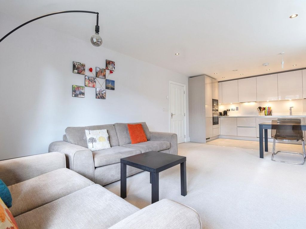 1 bed flat for sale in 77 Woodcote Road, Wallington SM6 Zoopla