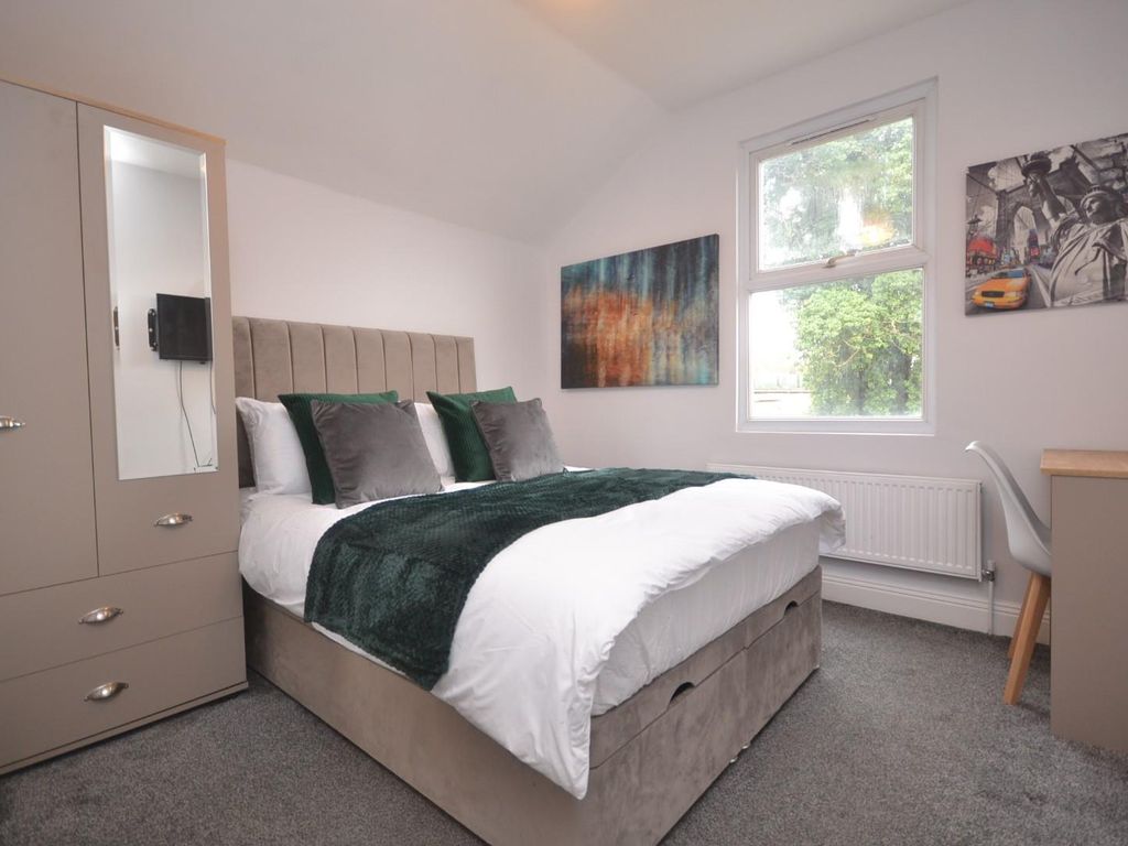 Room to rent in Palmer Park Avenue, Reading, Berkshire RG6 Zoopla
