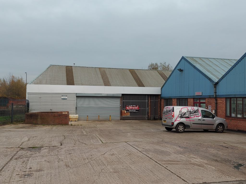 Warehouse to let in Chapel Lane, Wigan WN3, £21,500 pa Zoopla