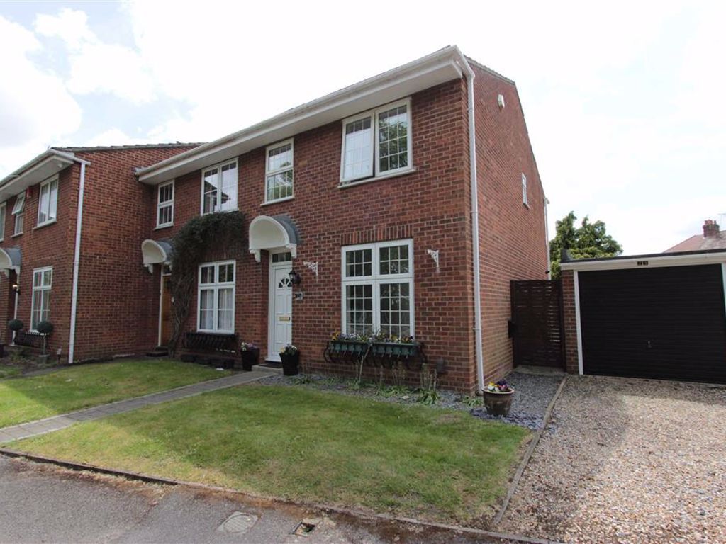 3 bed end terrace house for sale in Aldbury Mews, Edmonton, London N9
