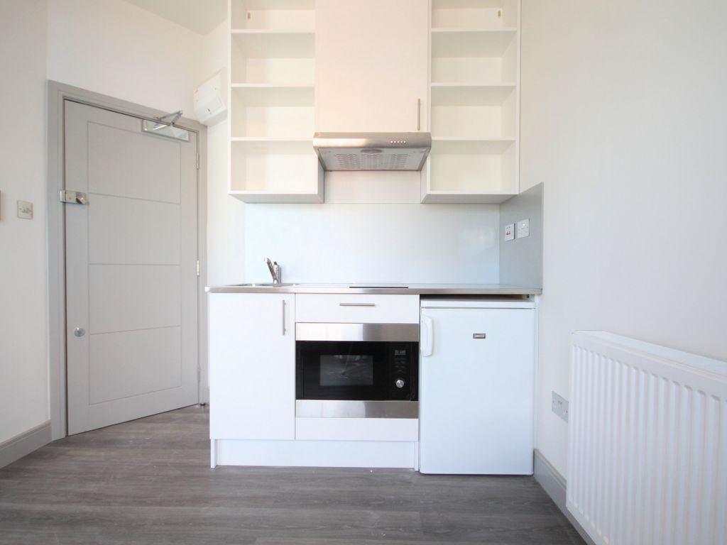 Studio to rent in Camden High Street, Camden Town NW1 Zoopla