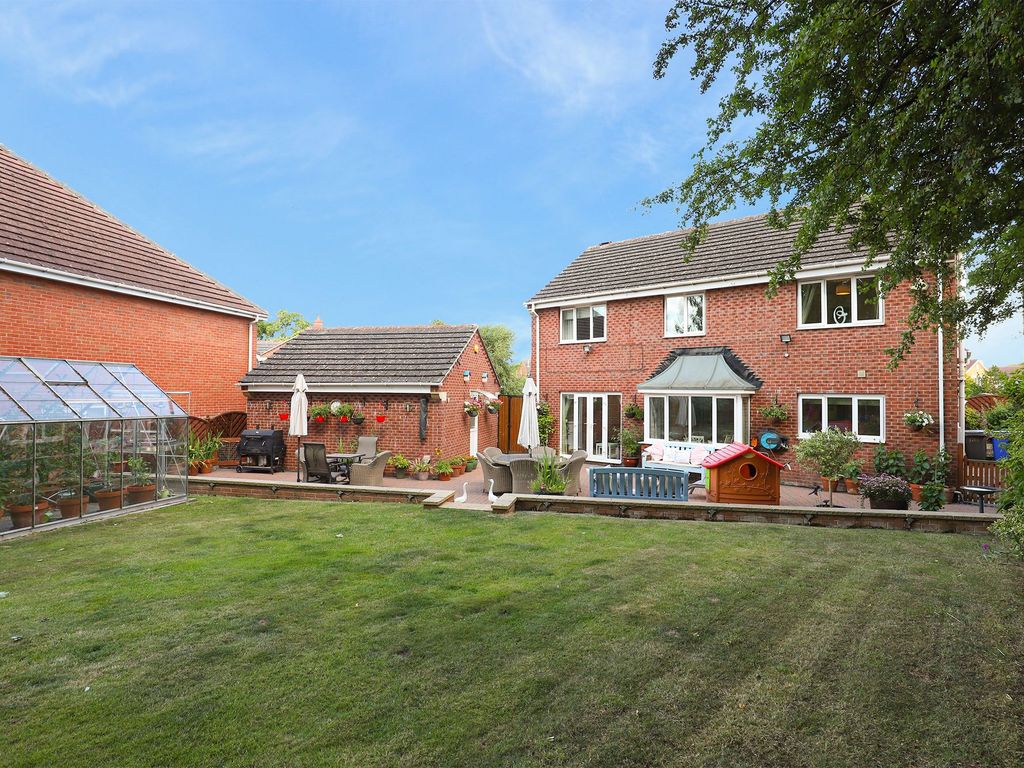 Pickard Crescent, Sheffield S13  