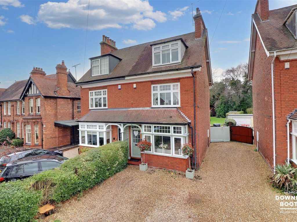 5 bed semidetached house for sale in New Road, Shenstone, Lichfield