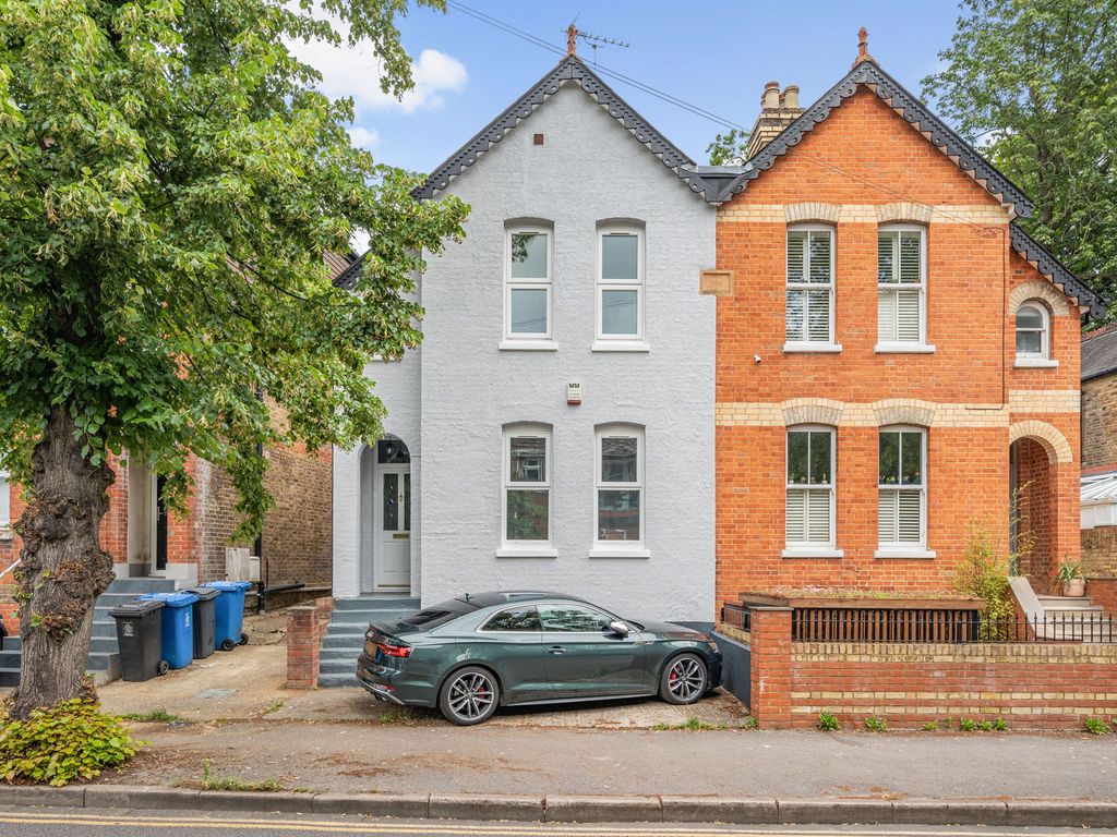 3 bed semidetached house for sale in Grenfell Road, Maidenhead SL6, £