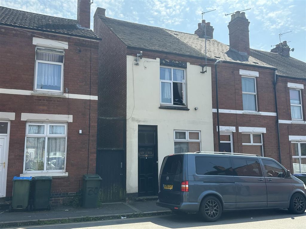 4 bed end terrace house for sale in David Road, Stoke, Coventry CV1