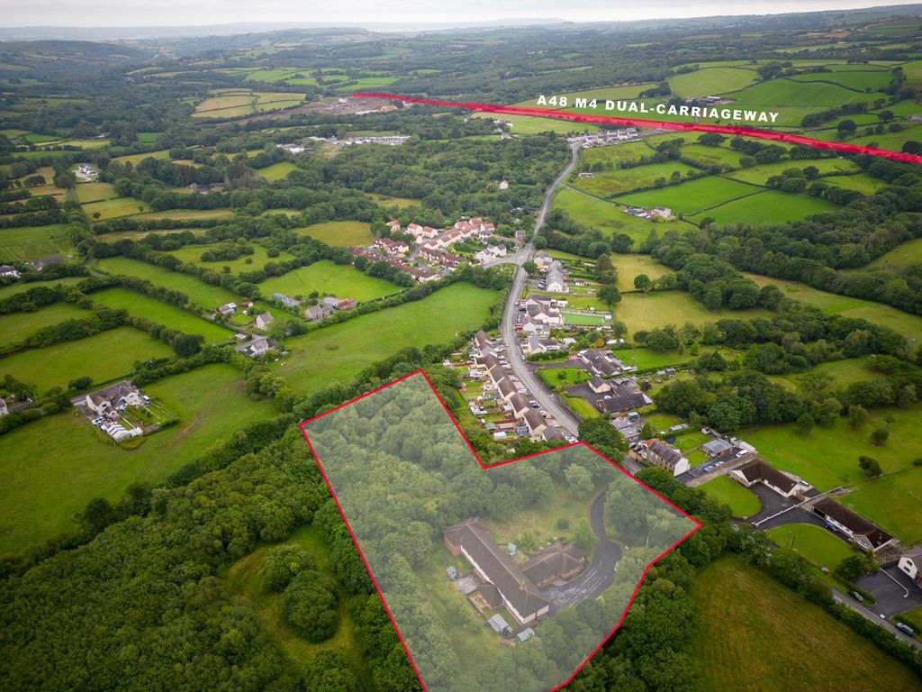 28 bed detached house for sale in Thornhill Road, Cwmgwili, Llanelli