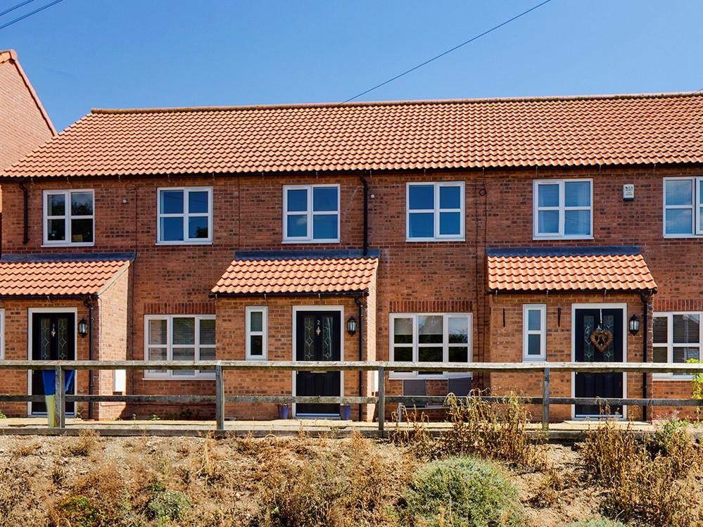 3 bed terraced house for sale in Bridlington Road, Beeford, Driffield