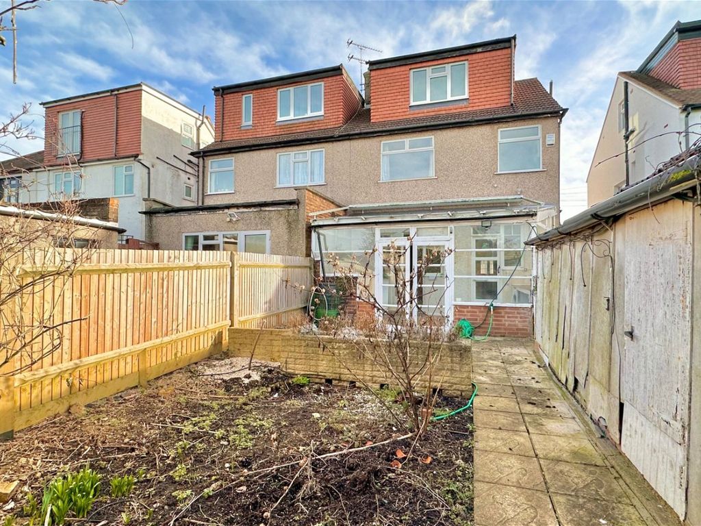 4 bed semidetached house for sale in Kenmore Avenue, Harrow HA3 Zoopla