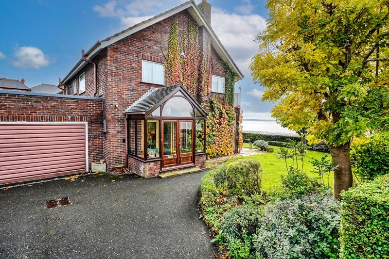 Cressington Esplanade, Cressington Park, Liverpool L19  