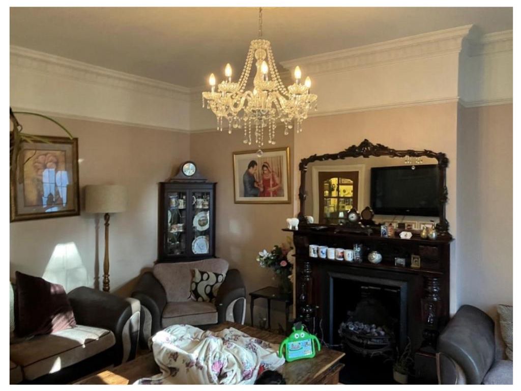 4 bed terraced house for sale in Cann Hall Road, London E11, £850,000