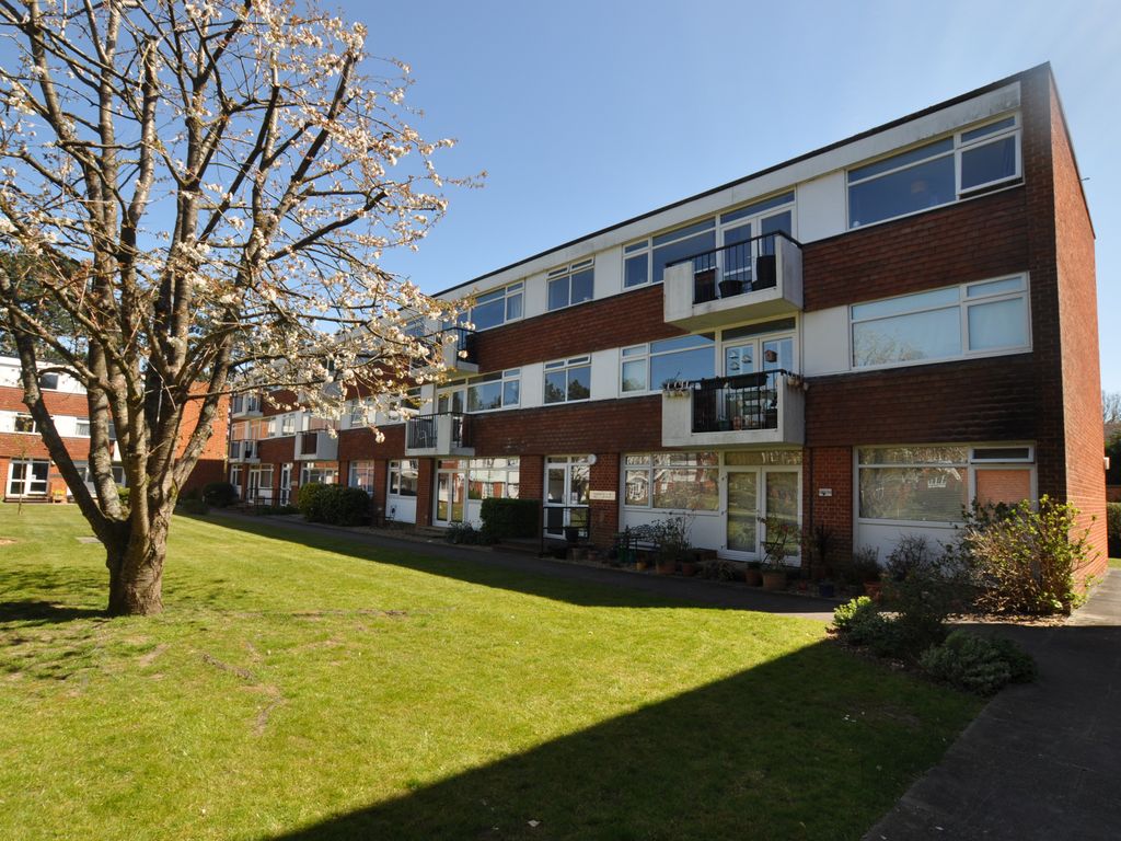 2 bed flat to rent in Sollershot Hall, Letchworth Garden City SG6 Zoopla