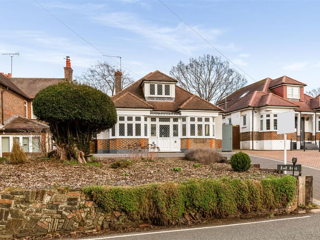 4 bed detached bungalow for sale in Outwood Lane, Chipstead, Coulsdon