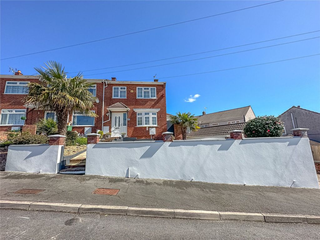 3 bed end terrace house for sale in Windsor Avenue, St Bristol