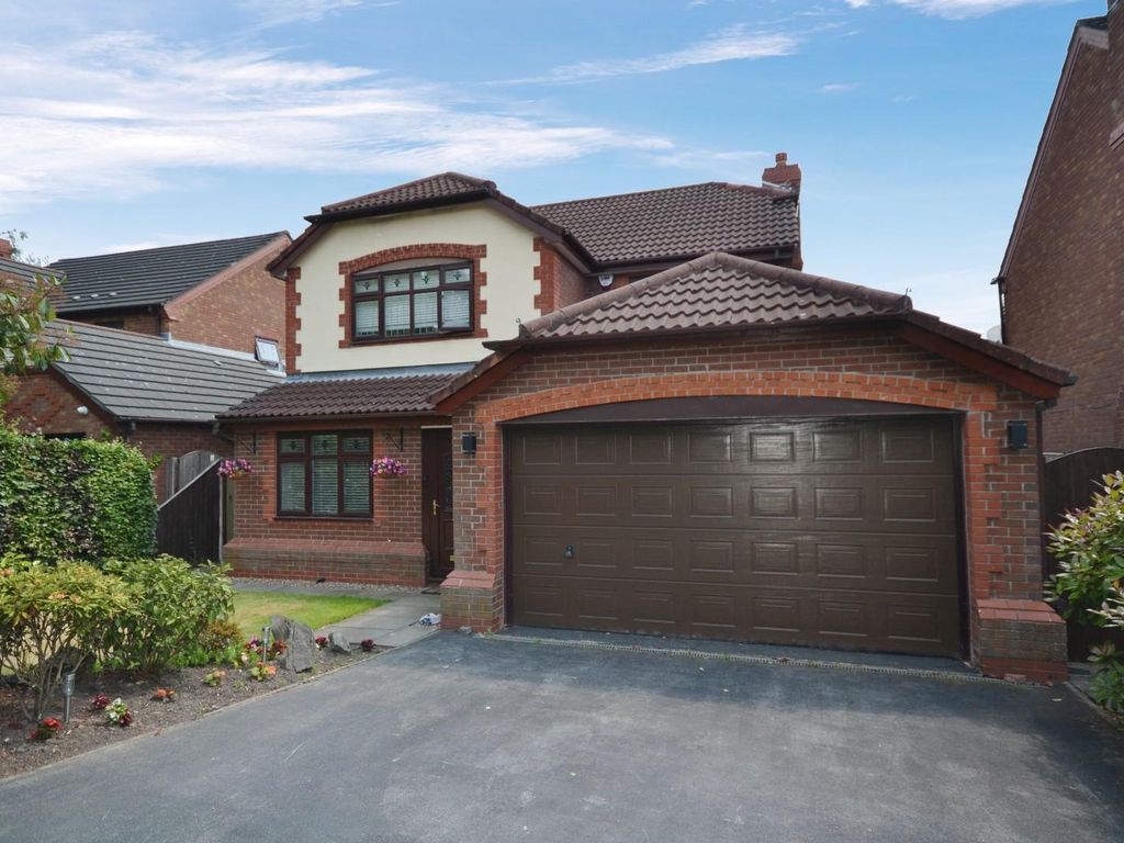 4 bed detached house for sale in Farndale Close, Whittle Hall