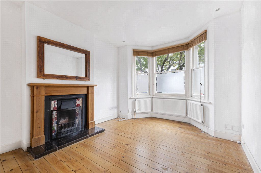 4 bed terraced house to rent in Lebanon Road, Croydon CR0, £2,400 pcm