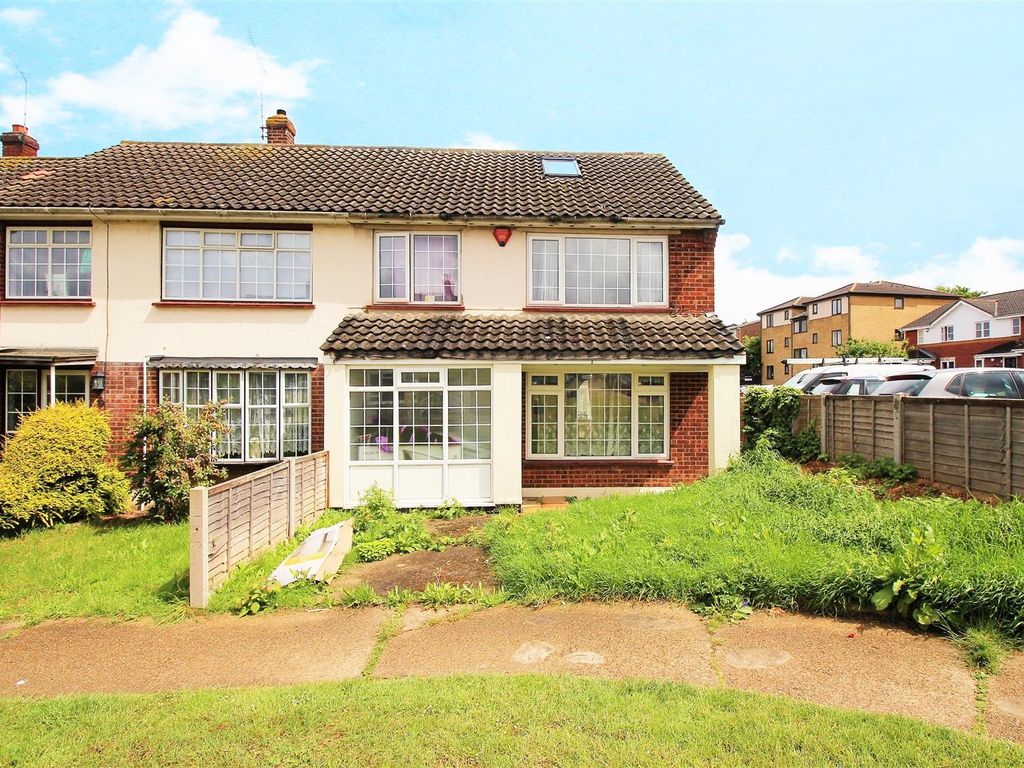 4 bed detached house for sale in Butcher Walk, Kent DA10, £415,000 Zoopla