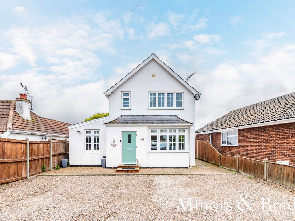 3 bed detached house for sale in Station Road, Corton, Lowestoft NR32