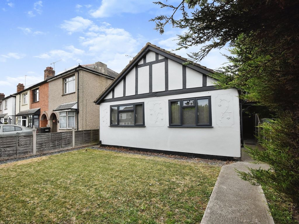 3 bed detached bungalow for sale in Writtle Road, Chelmsford CM1 Zoopla