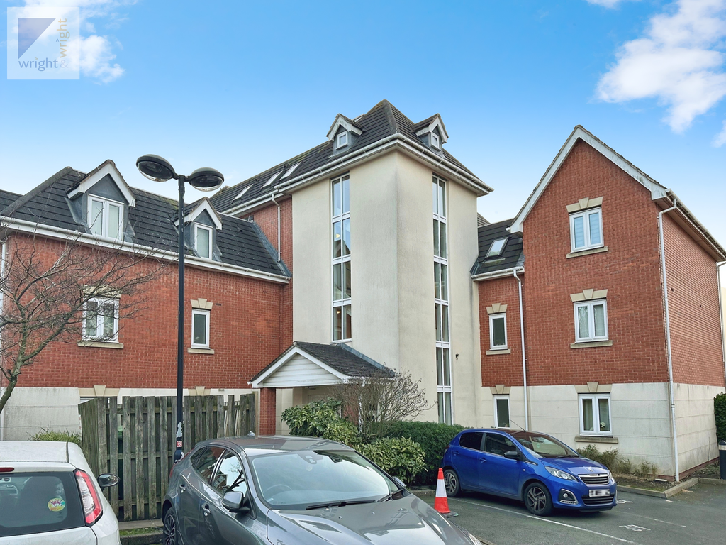 2 bed flat for sale in Southfield Road, Hinckley LE10, £135,000 Zoopla