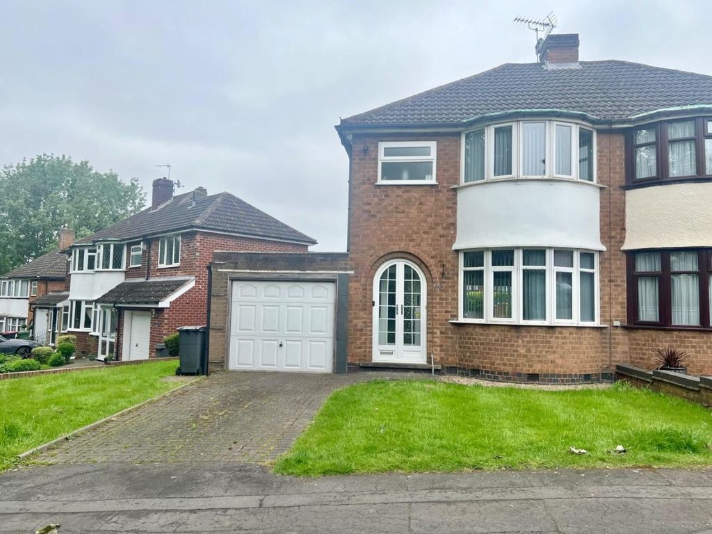 3 bed semidetached house to rent in High Brink Road, Coleshill